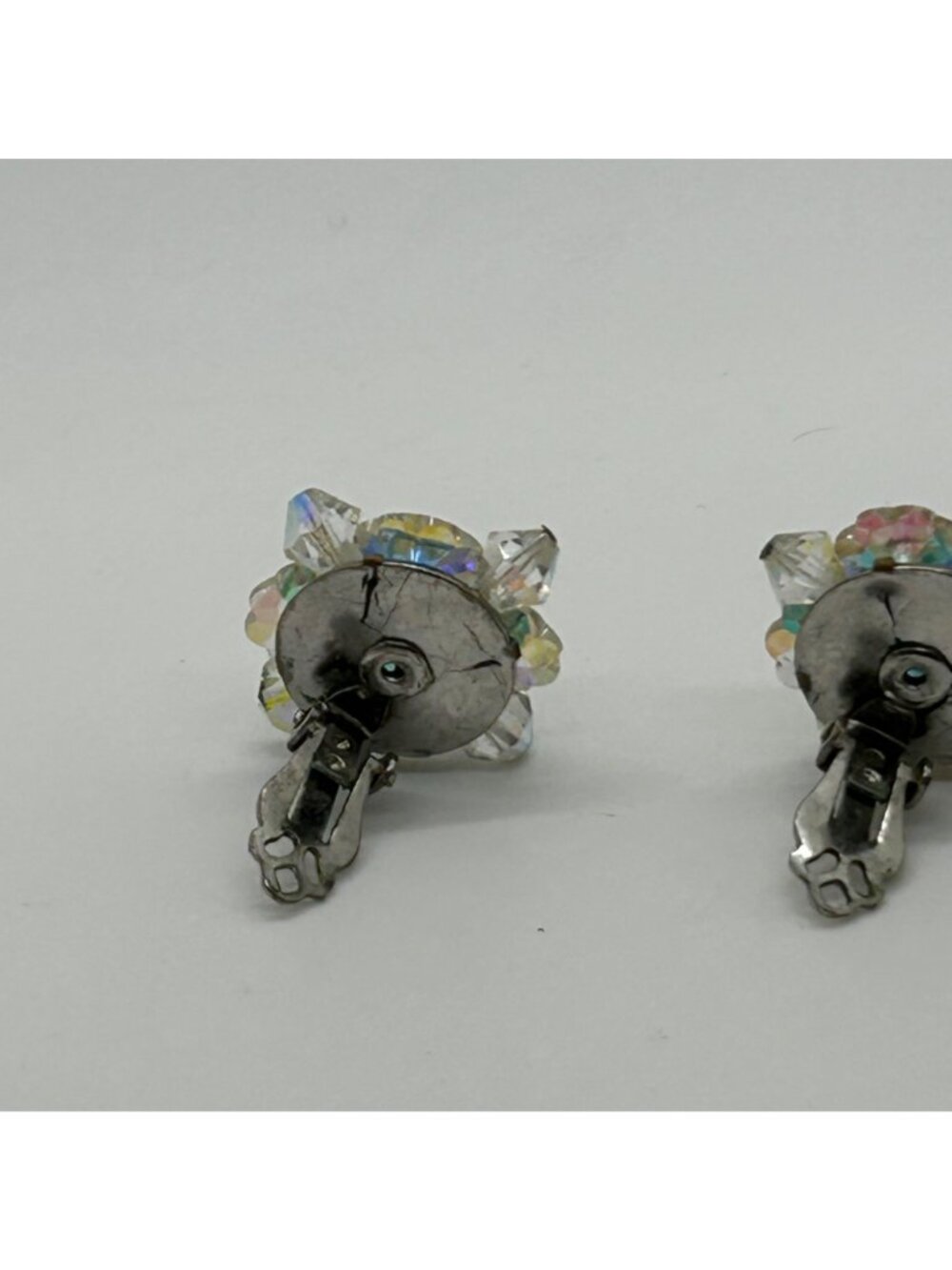 Vtg 1950s Aurora Borealis AB Crystal Cluster Marguerite Flower Clip On Earrings - Picture 14 of 14